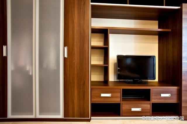 从设计师闺蜜那里取经，定制衣柜需要注重的“3个地方”，别忽视